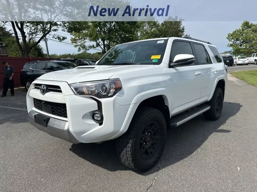 2024 Toyota 4Runner TRD Off-Road Premium photo 1