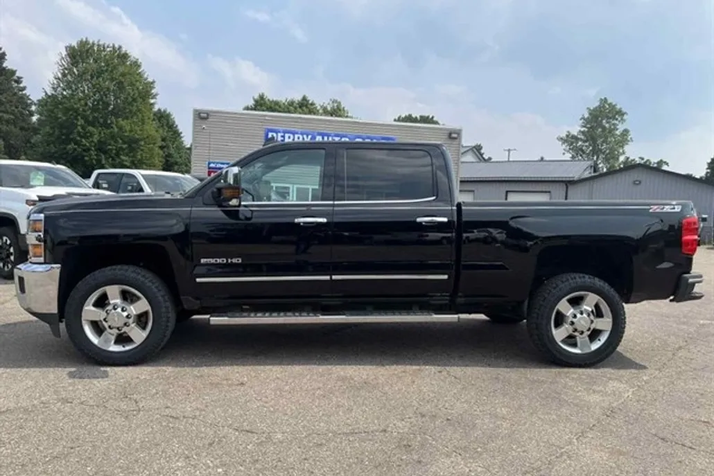 2016 Chevrolet Silverado 2500HD LTZ photo 1