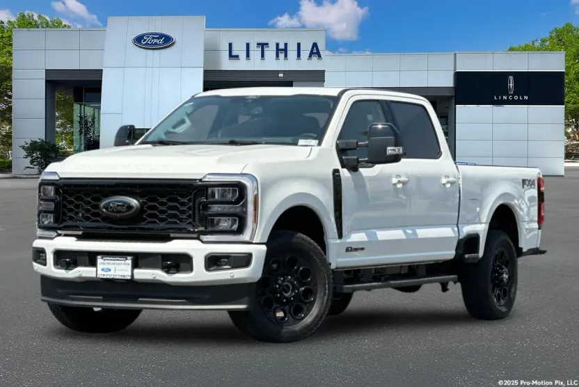 2025 Ford F-250 Lariat photo 1