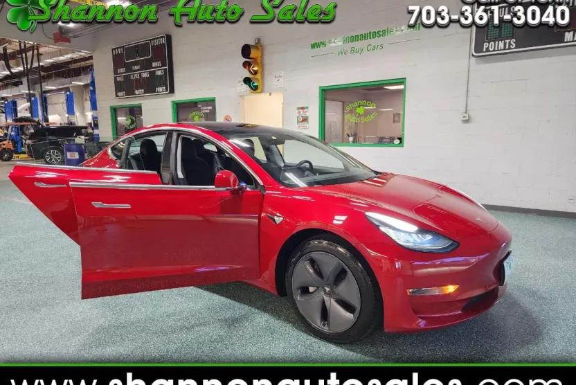 2018 Tesla Model 3 Long Range photo 1