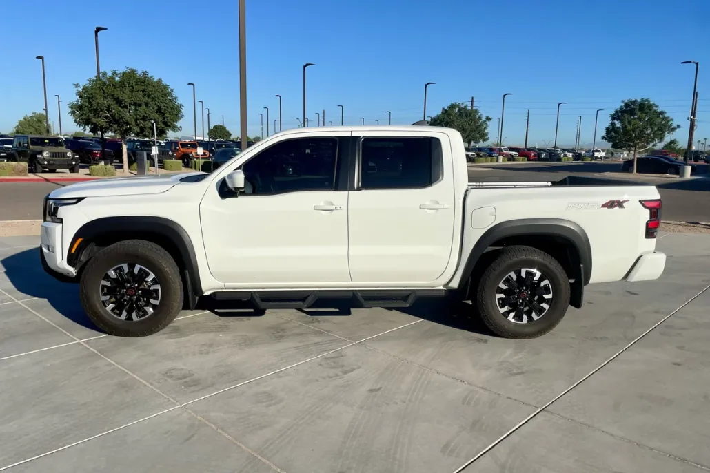 2023 Nissan Frontier PRO-4X photo 1