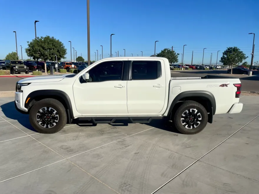 2023 Nissan Frontier PRO-4X photo 1