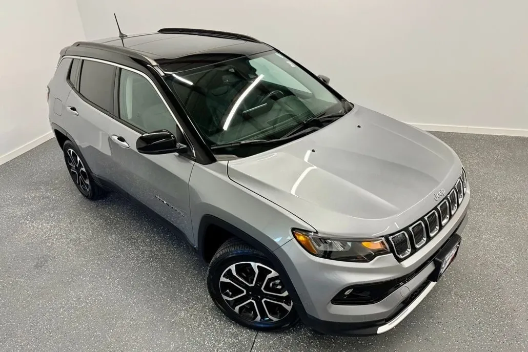 2022 Jeep Compass Limited photo 1