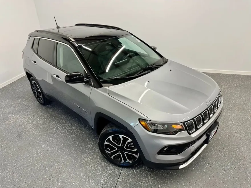 2022 Jeep Compass Limited photo 1