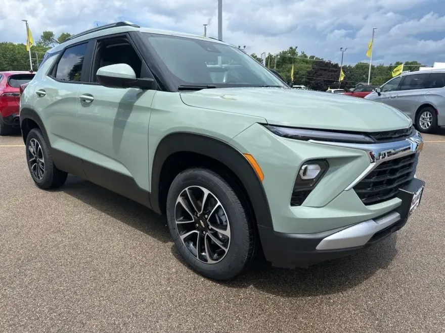 2026 Chevrolet Trailblazer LT photo 1
