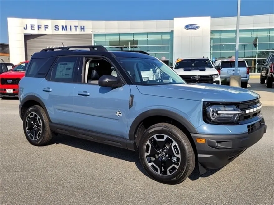 2024 Ford Bronco Sport Outer Banks photo 1
