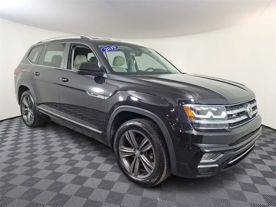 2019 Volkswagen Atlas V6 SE Technology R-Line photo 1