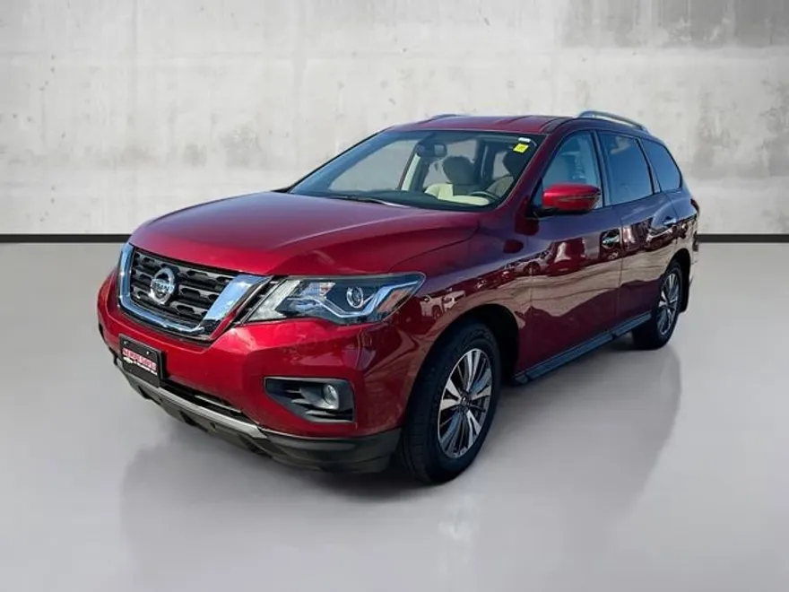 2018 Nissan Pathfinder SV photo 1