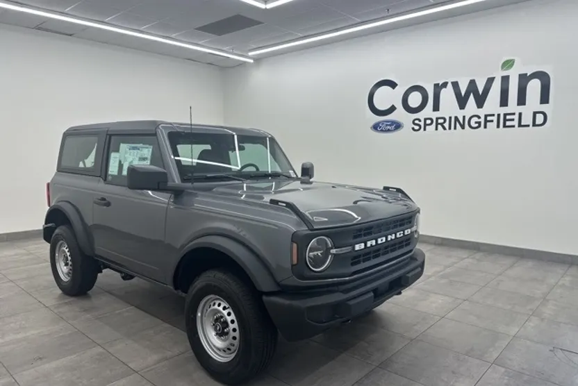 2025 Ford Bronco Base photo 1