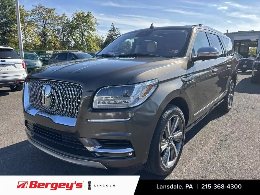 2018 Lincoln Navigator Black Label photo 1