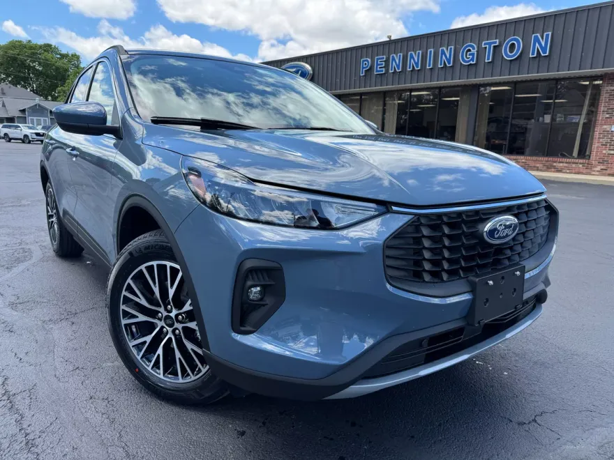2025 Ford Escape photo 1