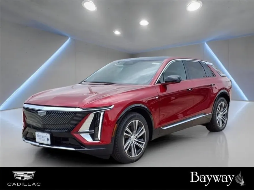 2025 Cadillac Lyriq Luxury photo 1