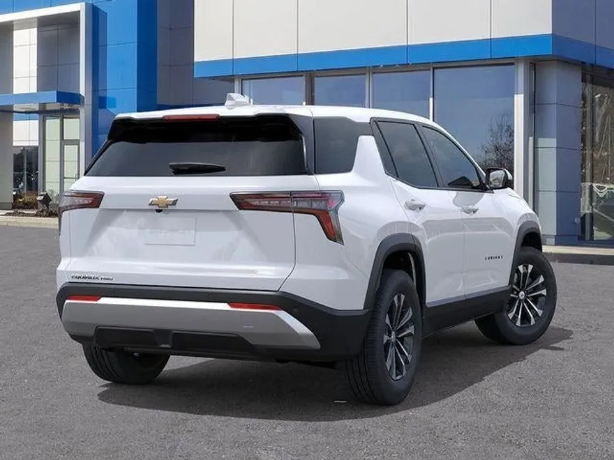 2026 Chevrolet Equinox LT photo 1