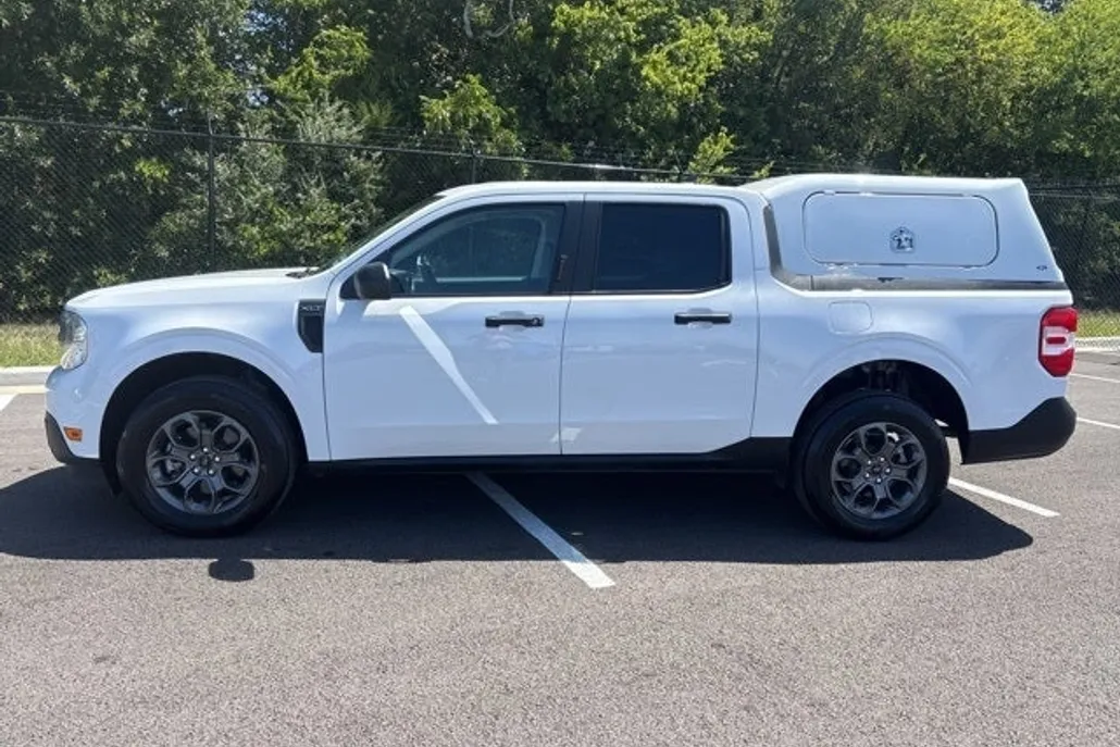 2023 Ford Maverick XLT photo 1