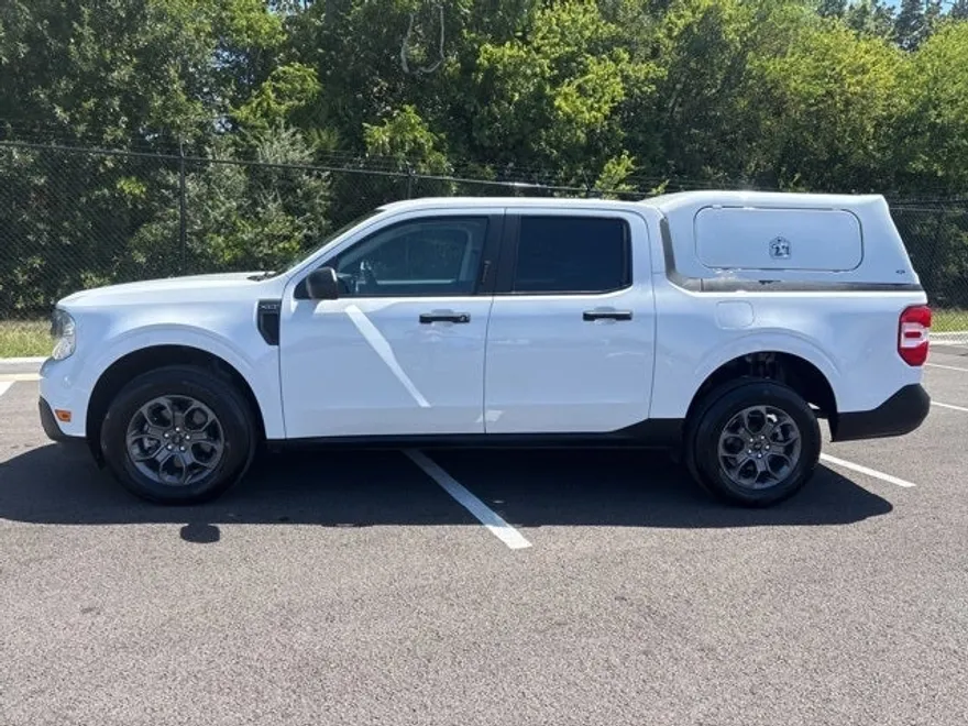 2023 Ford Maverick XLT photo 1