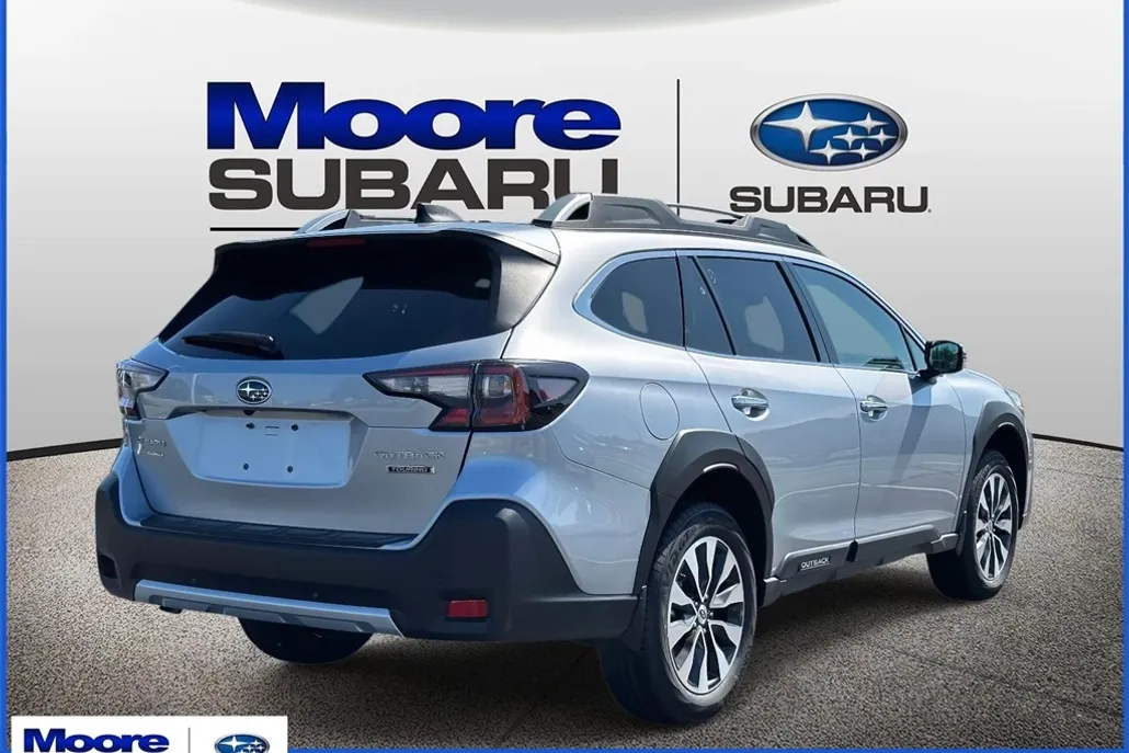 2025 Subaru Outback Touring photo 1