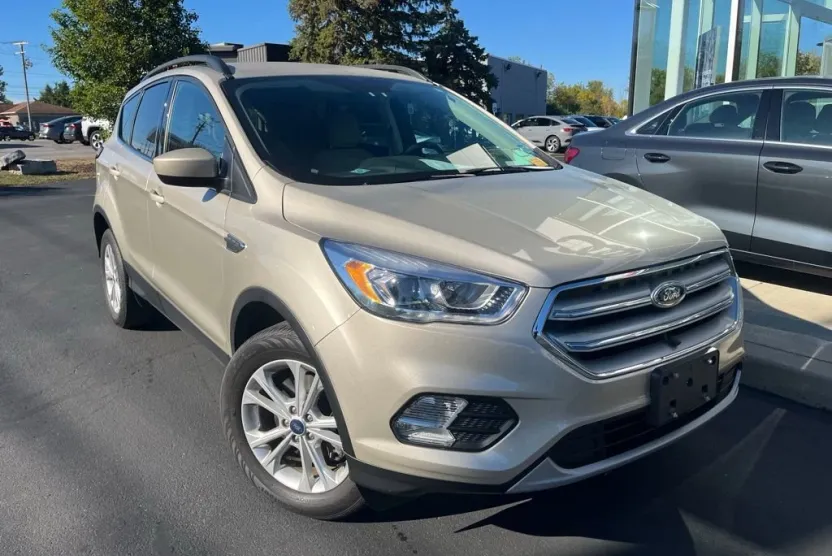 2018 Ford Escape SEL photo 1