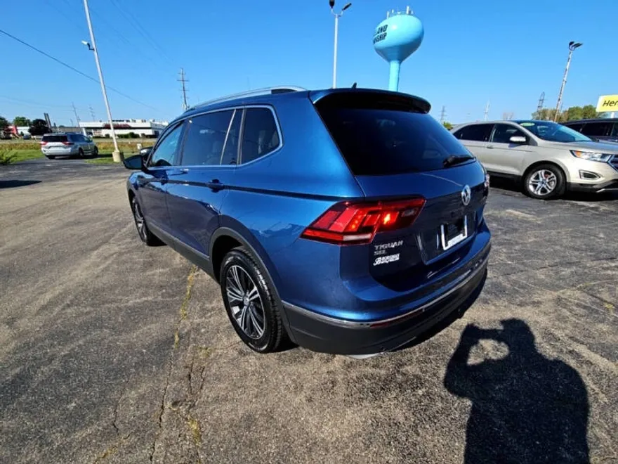 2019 Volkswagen Tiguan SEL photo 1