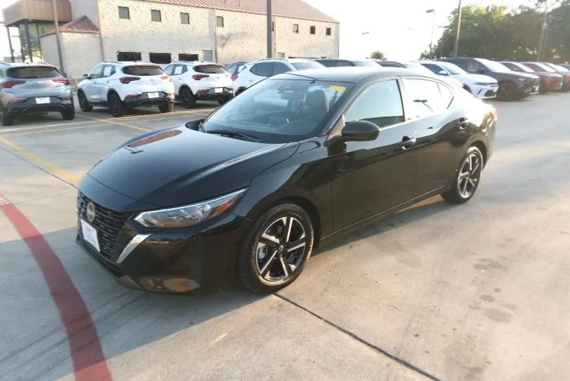 2024 Nissan Sentra SV photo 1