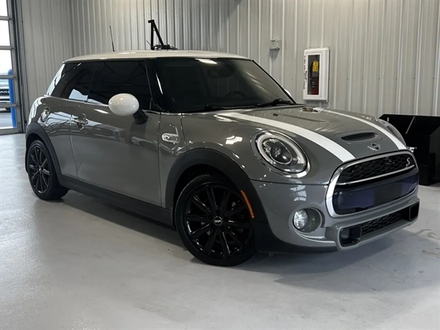 2017 Mini Cooper 2 Door Hardtop S photo 1