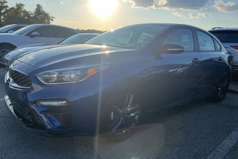 2020 Kia Forte GT-Line photo 1