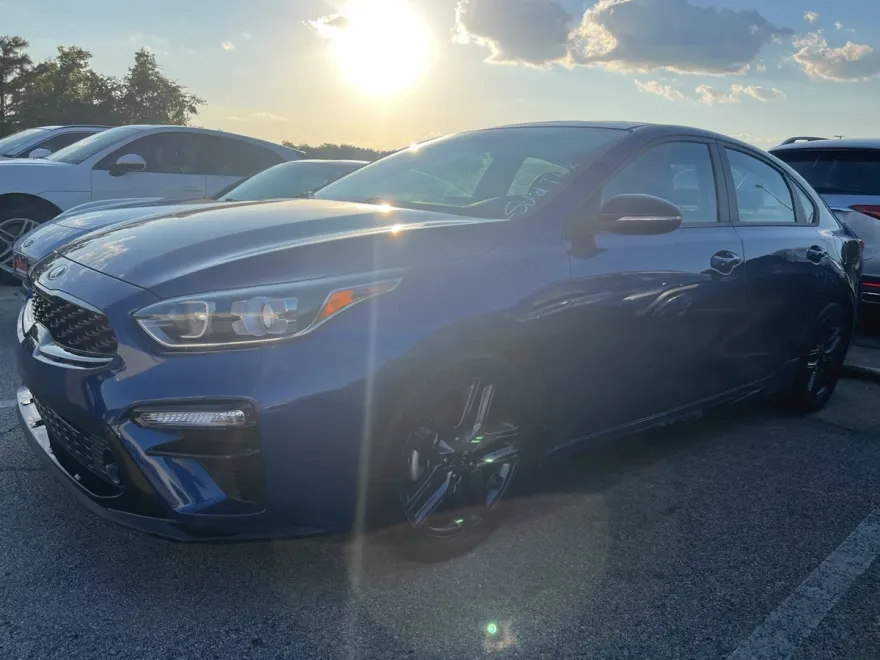2020 Kia Forte GT-Line photo 1