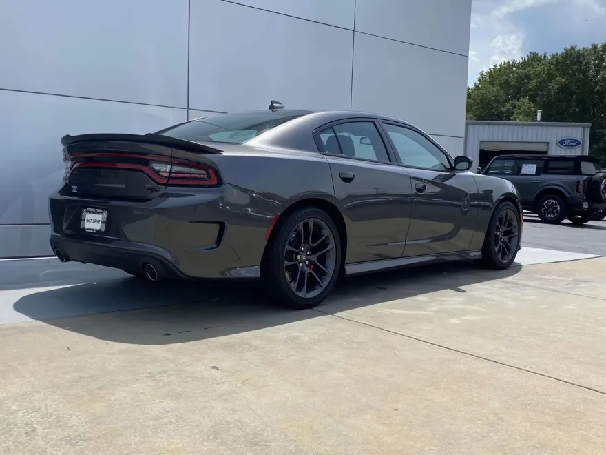 2023 Dodge Charger R/T photo 1