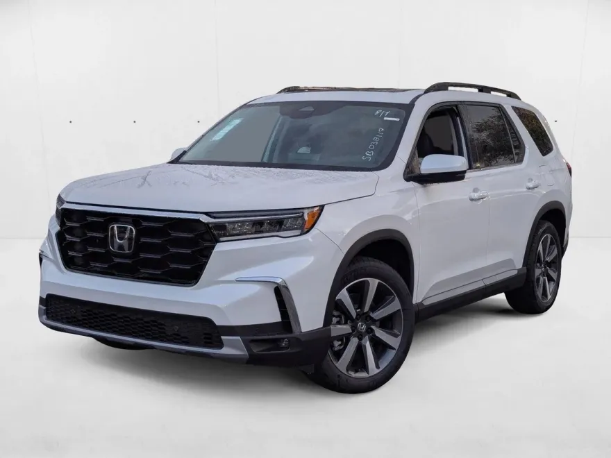2025 Honda Pilot Touring photo 1