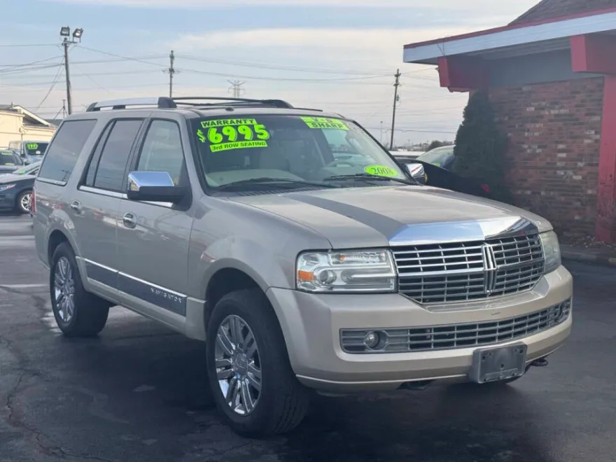 2008 Lincoln Navigator Base photo 1