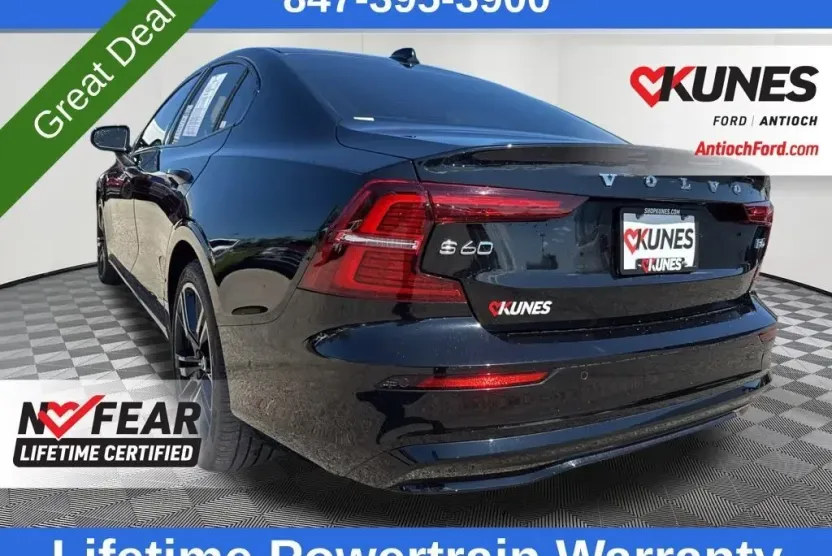 2024 Volvo S60 B5 Plus photo 1