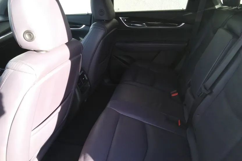 2017 Cadillac XT5 Premium Luxury photo 1