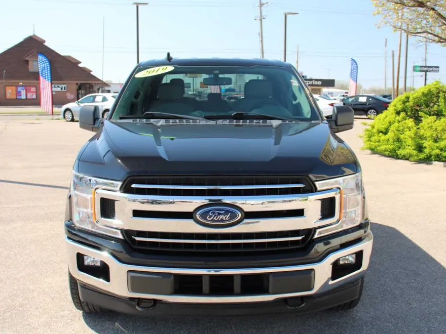 2019 Ford F-150 XLT photo 1