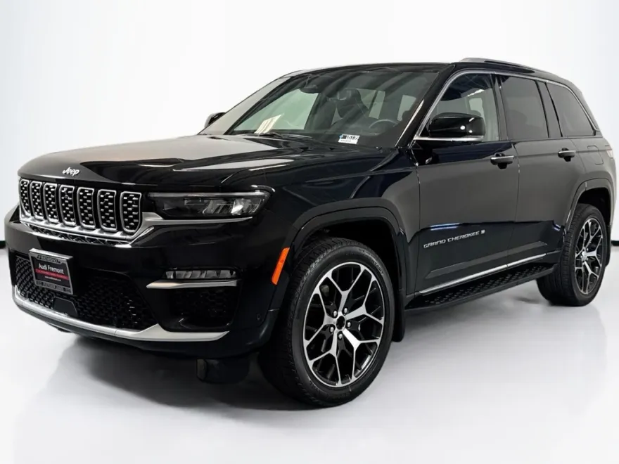 2022 Jeep Grand Cherokee Summit photo 1