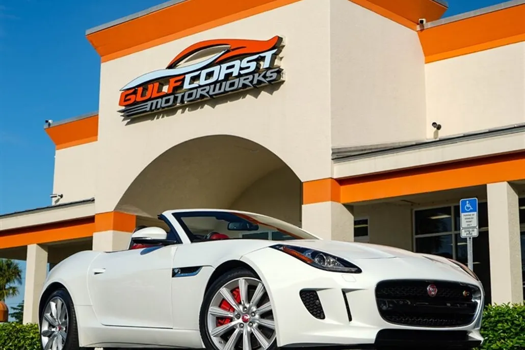 2015 Jaguar F-TYPE S photo 1