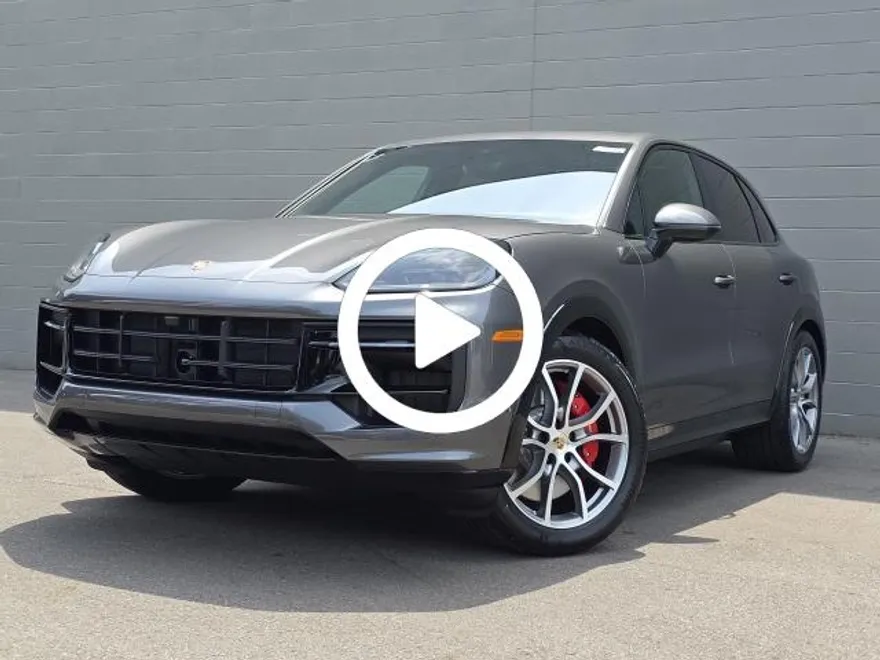 2025 Porsche Cayenne GTS photo 1