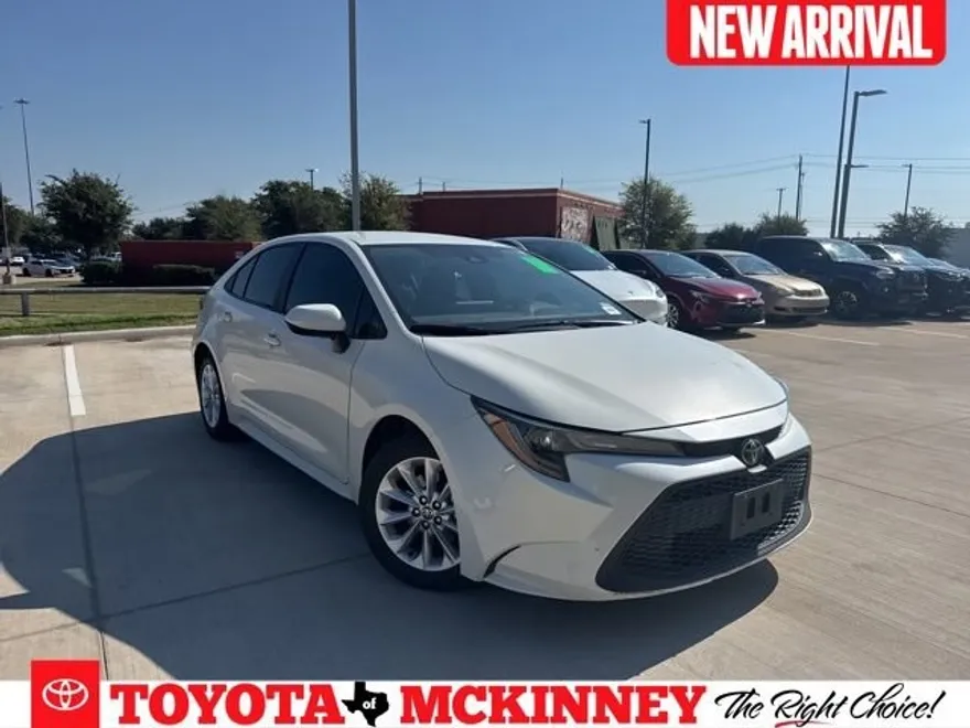 2021 Toyota Corolla LE Premium photo 1
