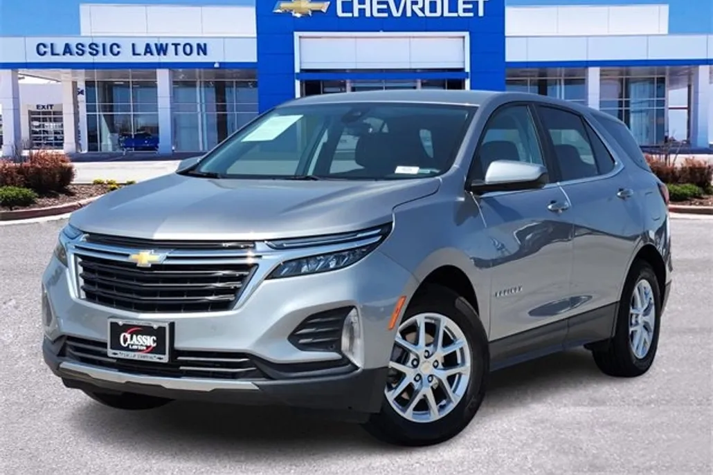 2024 Chevrolet Equinox LT photo 1