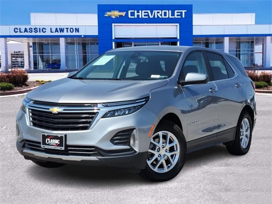 2024 Chevrolet Equinox LT photo 1