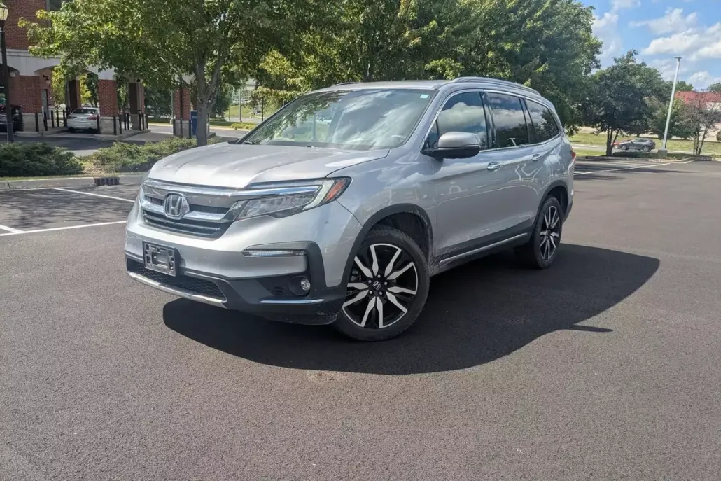 2020 Honda Pilot Touring photo 1