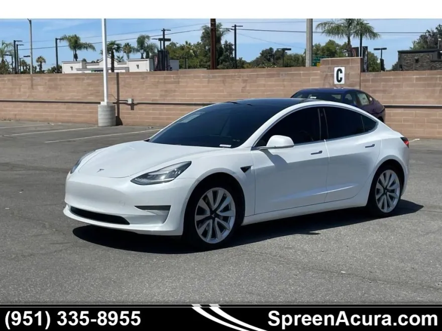 2020 Tesla Model 3 Standard Range photo 1