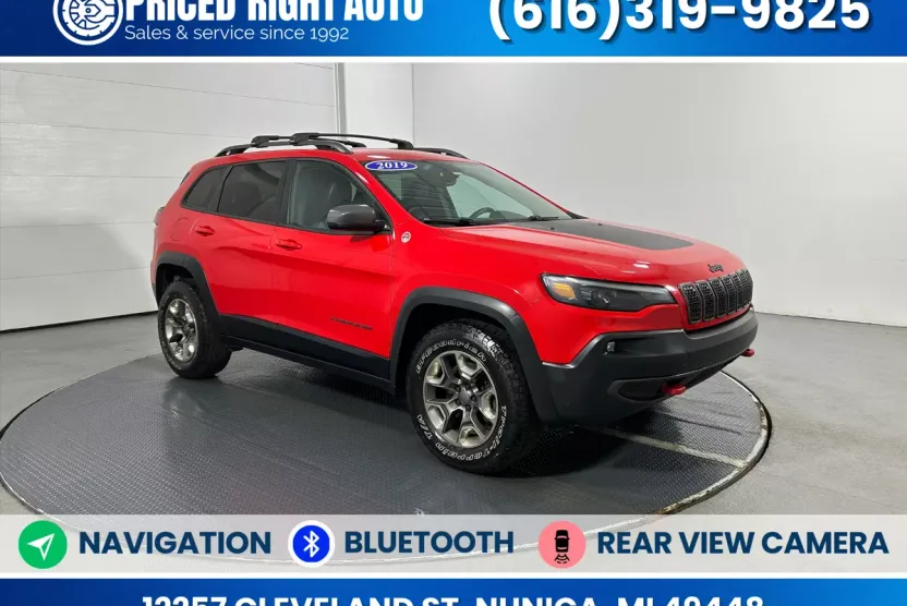 2019 Jeep Cherokee Trailhawk photo 1