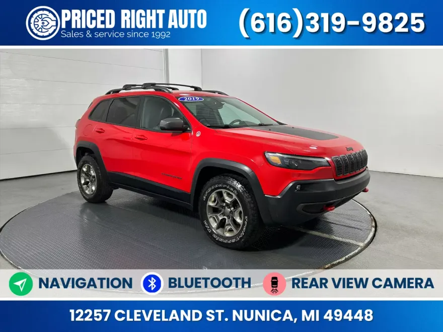 2019 Jeep Cherokee Trailhawk photo 1