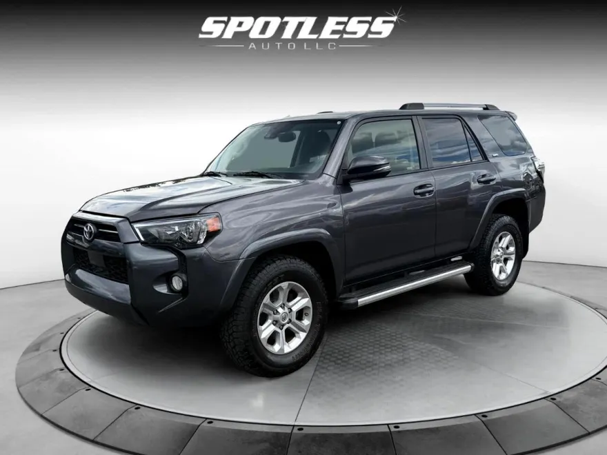 2020 Toyota 4Runner SR5 4WD photo 1