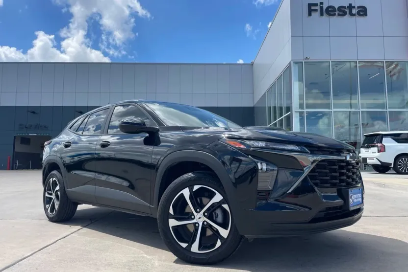2025 Chevrolet Trax photo 1