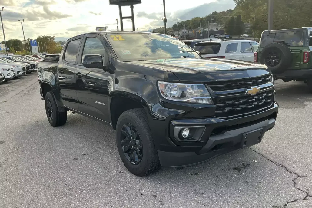 2022 Chevrolet Colorado LT photo 1