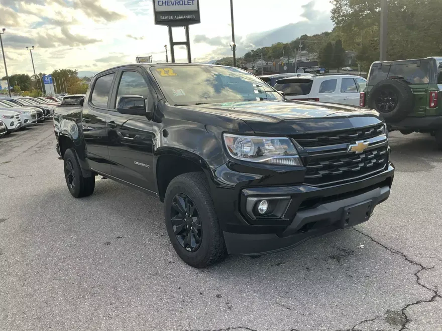2022 Chevrolet Colorado LT photo 1