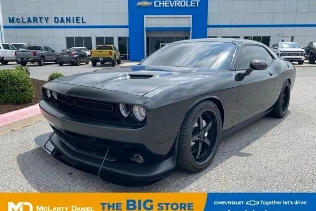 2015 Dodge Challenger R/T Scat Pack photo 1