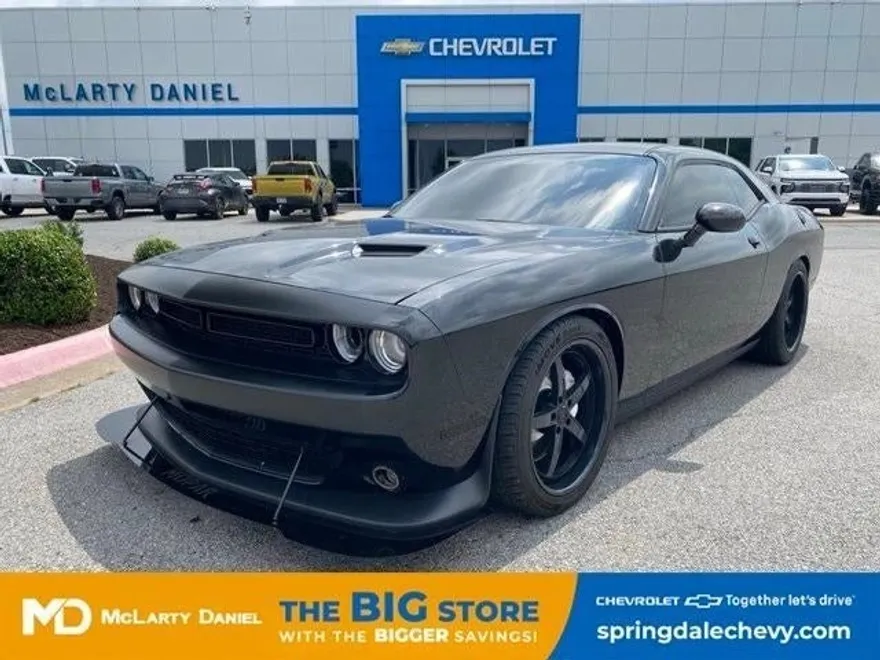 2015 Dodge Challenger R/T Scat Pack photo 1