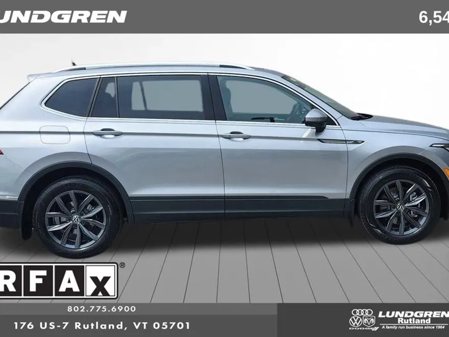 2024 Volkswagen Tiguan SE photo 1