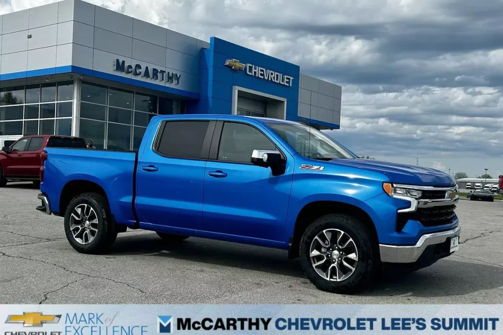 2025 Chevrolet Silverado 1500 LT photo 1